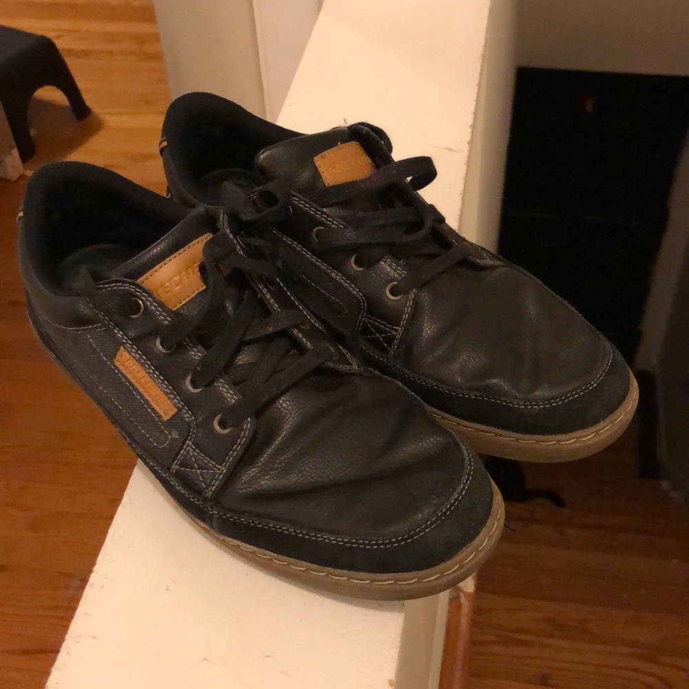 Sketchers walking shoes